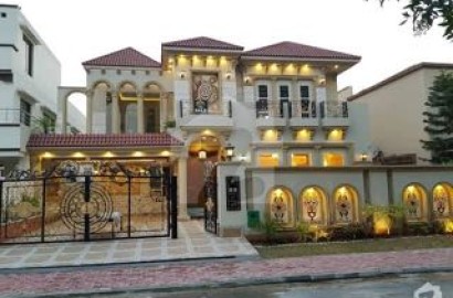 1 Kanal plot in bariha town karachi